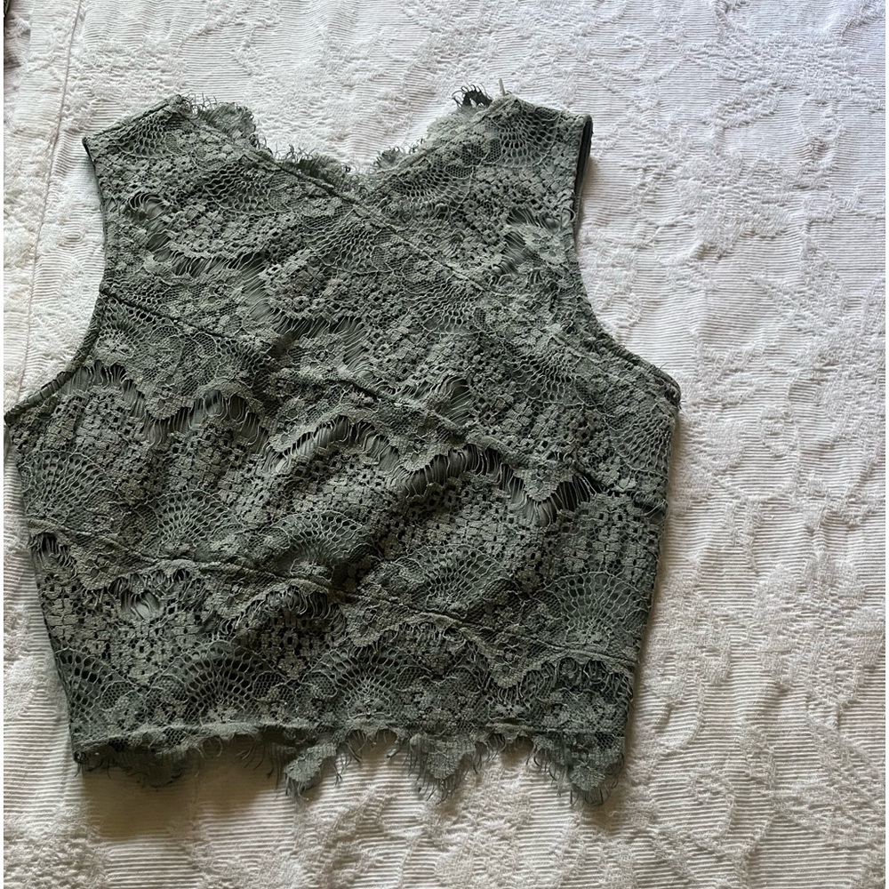Kimchi Blue lace crop top